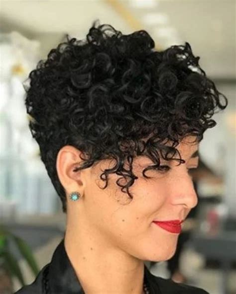 fotos para fingir que é você cabelo cacheado curto|Corte de cabelo cacheado curto: dicas para cuidar e 48 .
